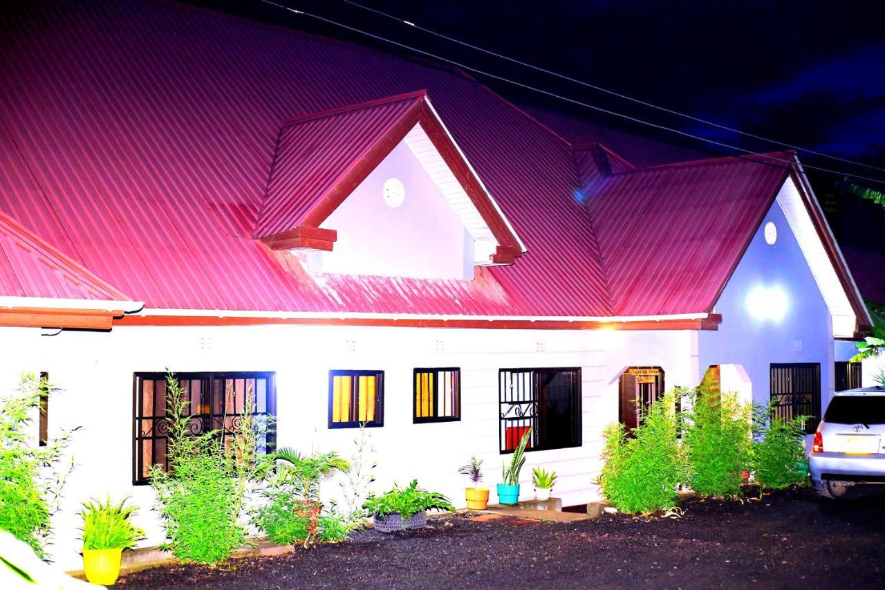 Safari Park House Bed and Breakfast Arusha Eksteriør billede