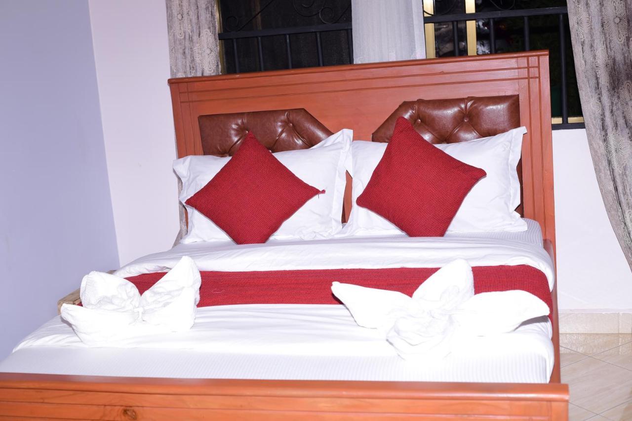 Safari Park House Bed and Breakfast Arusha Eksteriør billede