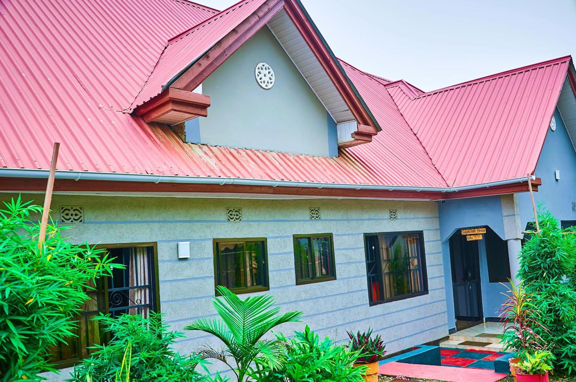 Safari Park House Bed and Breakfast Arusha Eksteriør billede