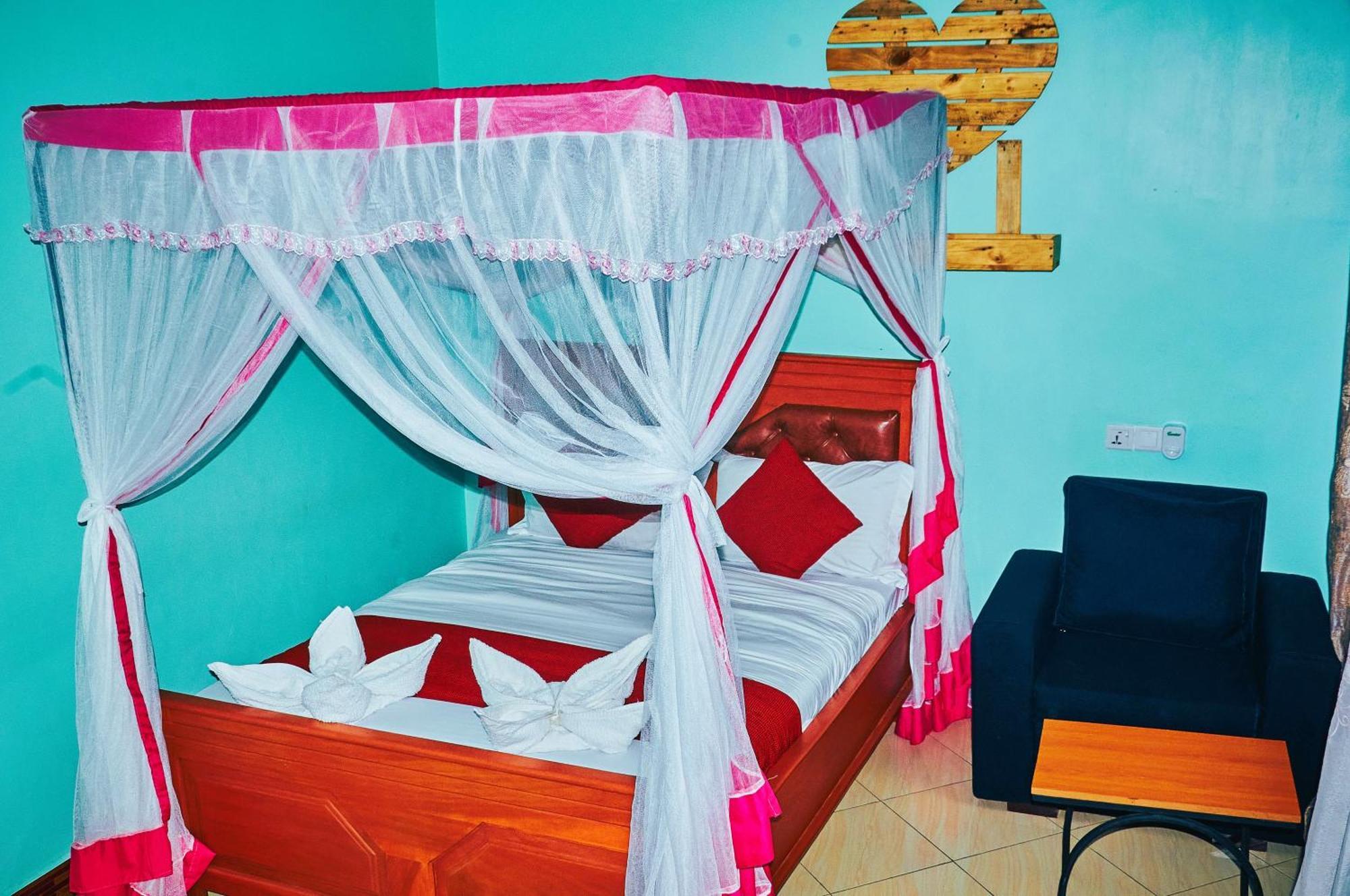 Safari Park House Bed and Breakfast Arusha Eksteriør billede