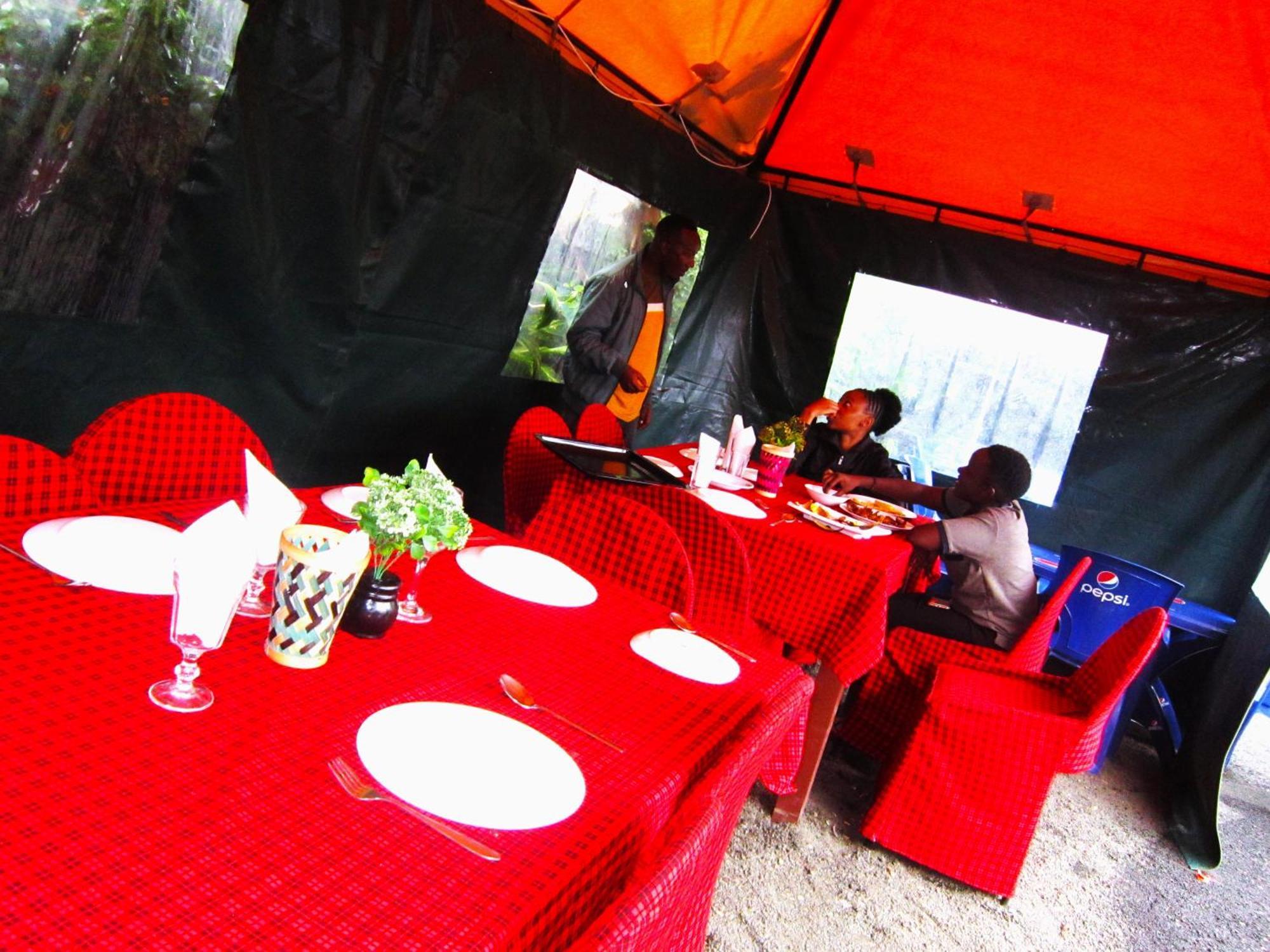 Safari Park House Bed and Breakfast Arusha Eksteriør billede