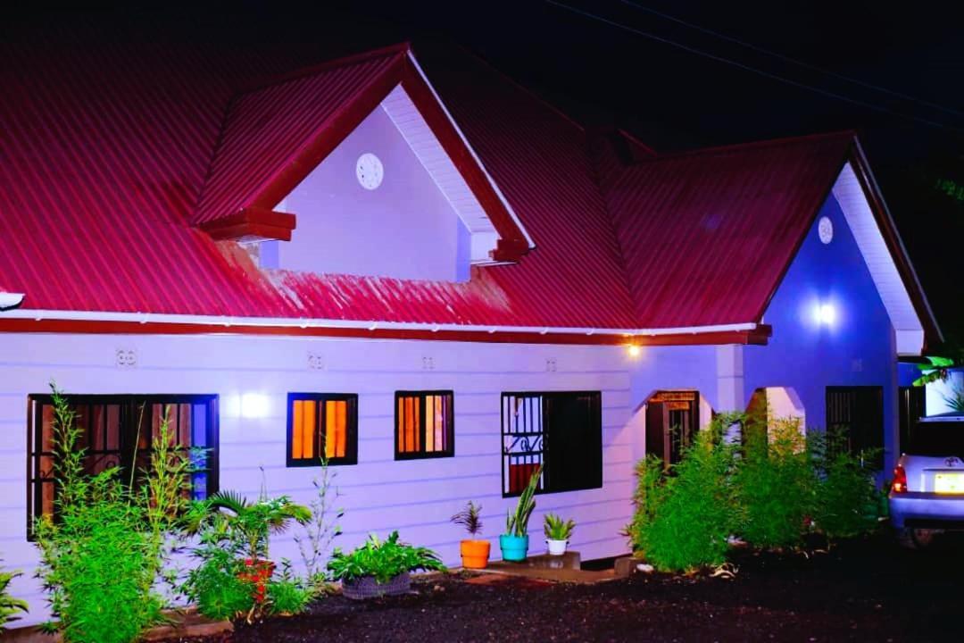 Safari Park House Bed and Breakfast Arusha Eksteriør billede