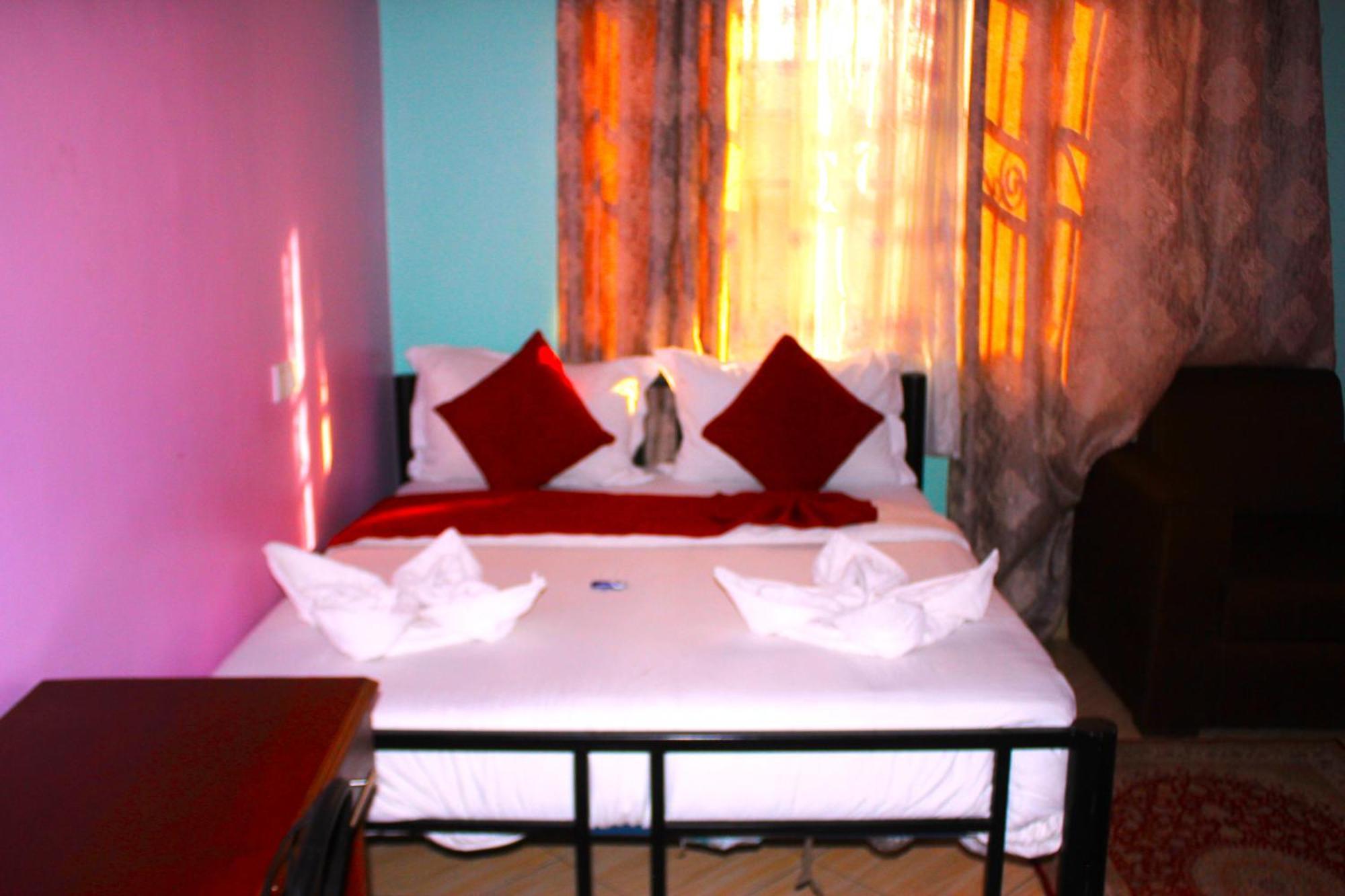 Safari Park House Bed and Breakfast Arusha Eksteriør billede
